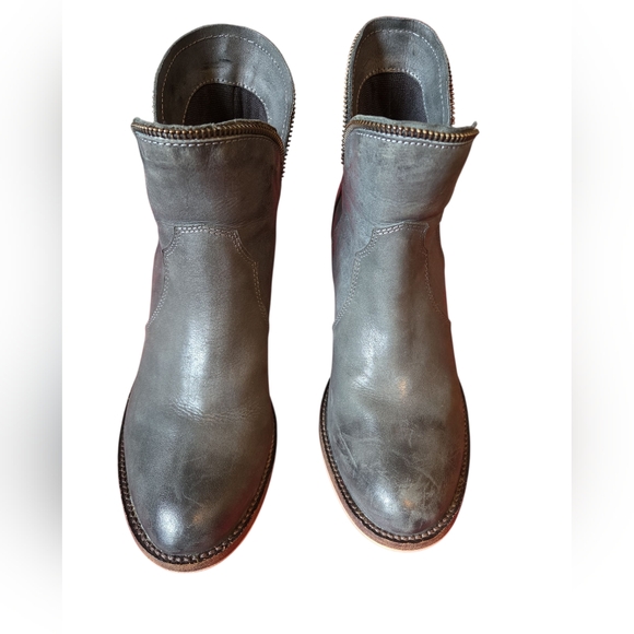 Dingo Charcoal Worn Look  Leather Ankle Boots Size 7.5 Womens - Picture 1 of 11